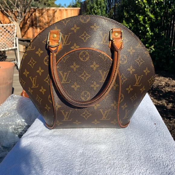 Louis Vuitton Elipse satchel. πΌ - Picture 1 of 5